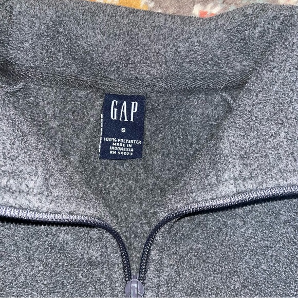 Gap zip up fleece jacket adult size S dark gray, EUC - Picture 7 of 7